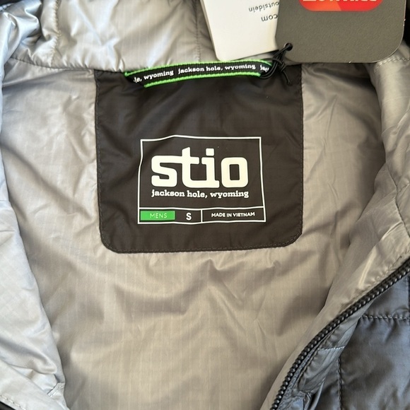NWT Stio Azura Insulated Vest Men’s Small – Sustainable, Lightweight Warmth - Picture 10 of 13